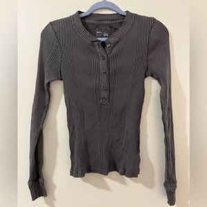 Aerie Ribbed Long Sleeve Henley, size M